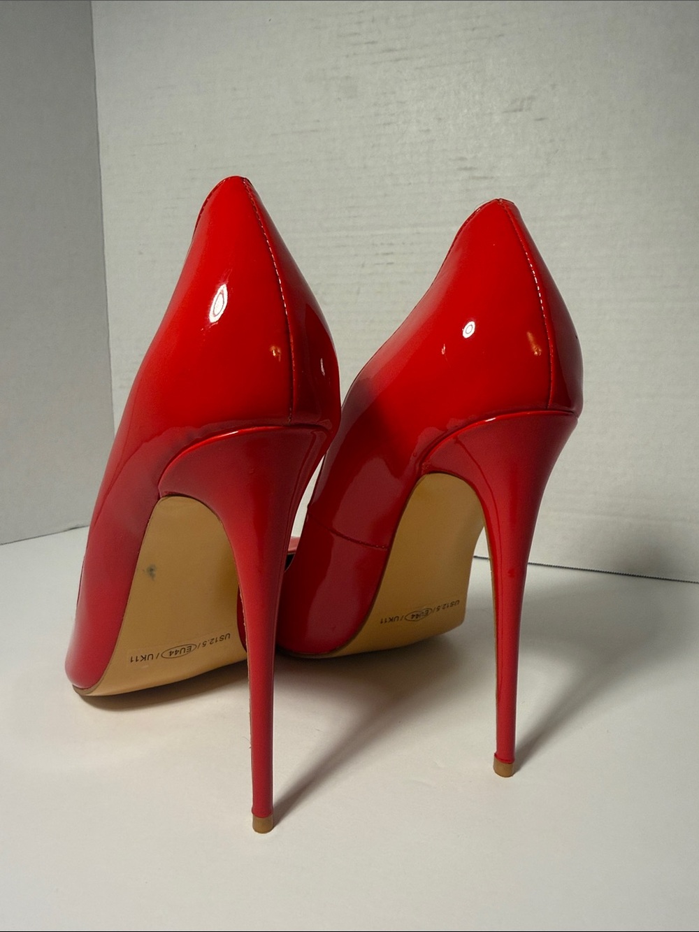 Red Patent Pointed-Toe High Heel Pumps - Picture 3 of 8
